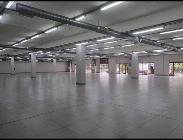257M² RETAIL TO LET IN RIVERSIDE PARK